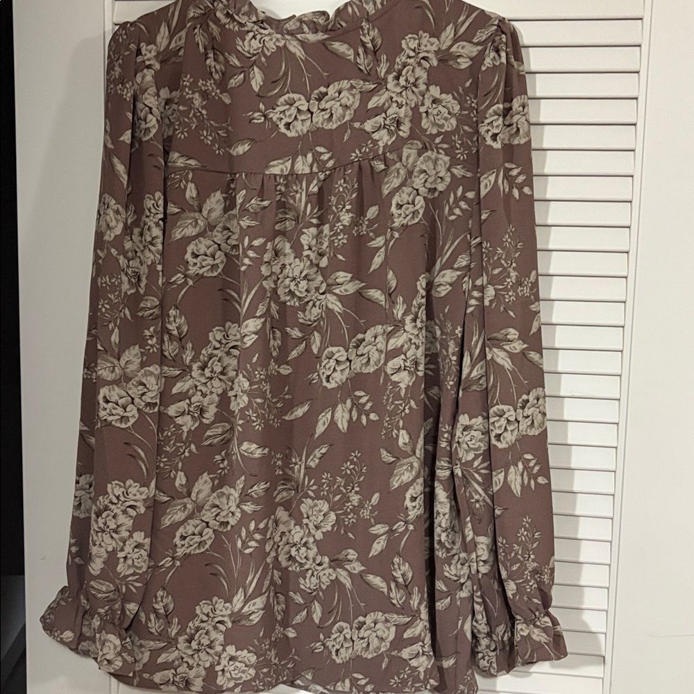 Torrid Flowy Floral Peasant Top with Tie detail - Picture 4 of 6